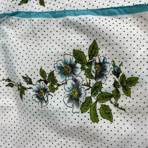 Handkerchief Vintage Authentic Floral Art Blue White Cotton 10" Women's Set of 2 - Picture 4 of 4